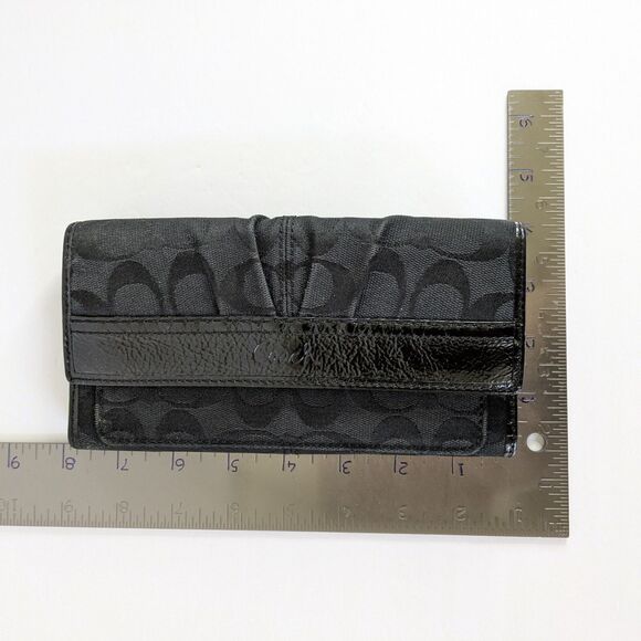 Coach VTG Black Pleated Jacquard Signature Canvas Patent Leather Trifold Wallet - Picture 16 of 16